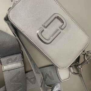Marc Jacobs Snapshot Bag — Silver — Lightly worn